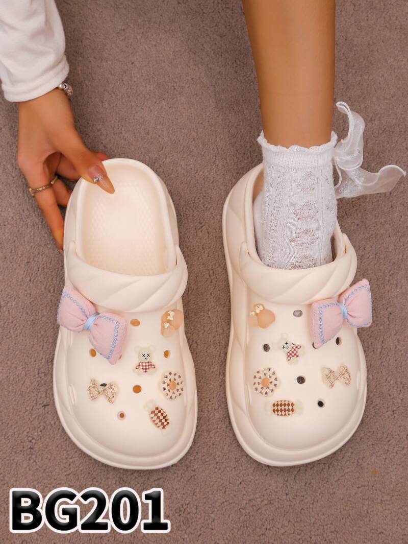 Klapki damskie Roz 36-41 / 12 par 1